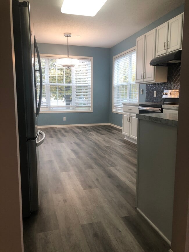 1680 Oakbrooke Ct in Eagan, MN - Building Photo - Building Photo