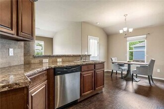 1214 S Gentle Valley Dr in Fayetteville, AR - Building Photo - Building Photo