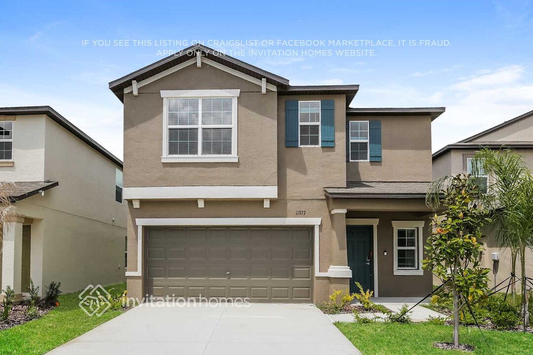 11977 Lavender Loop in Spring Hill, FL - Building Photo