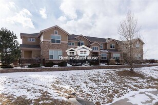 1765 S Buchanan Cir in Aurora, CO - Building Photo