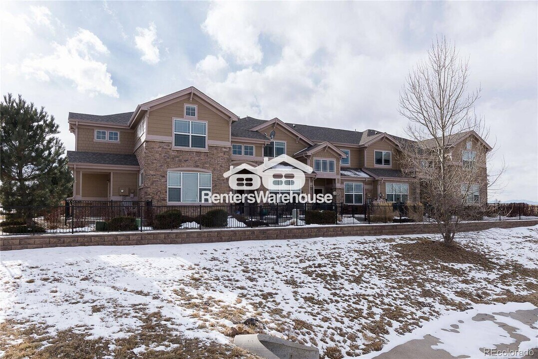 1765 S Buchanan Cir in Aurora, CO - Foto de edificio