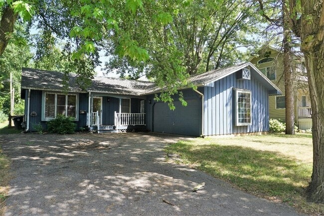 property at 610 N Main St