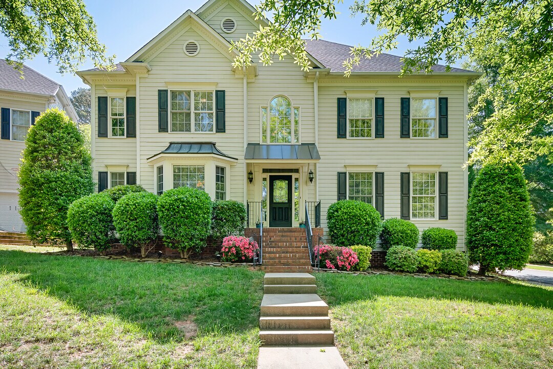 16028 Hallaton Dr in Huntersville, NC - Building Photo