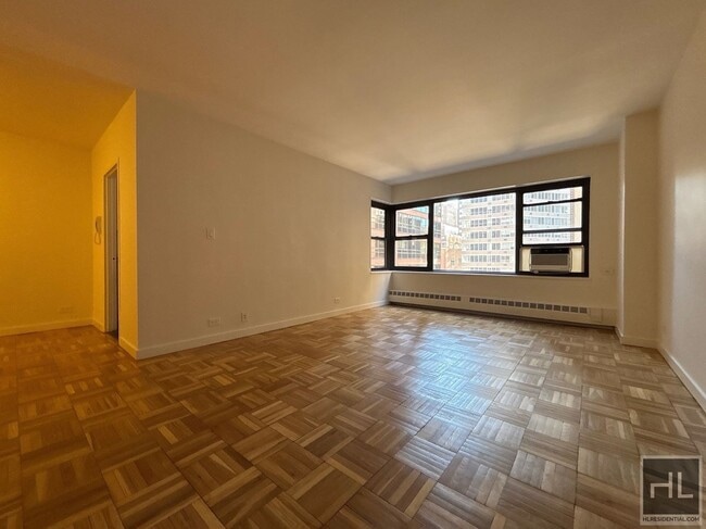 property at 412 E 55th St