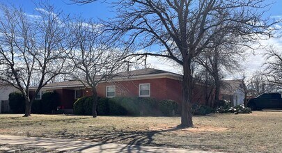 4831 9th St in Lubbock, TX - Building Photo - Building Photo