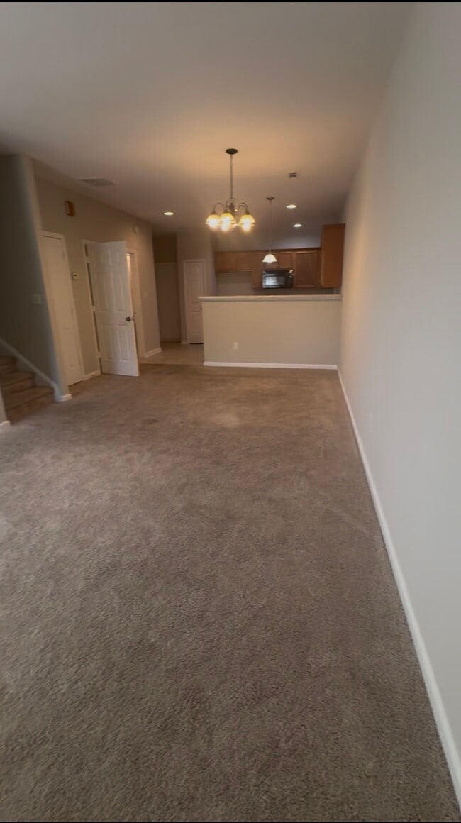 8180 Oakley Cir in Union City, GA - Foto de edificio - Building Photo