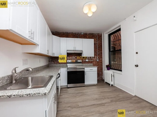 1408 Commonwealth Ave, Unit 9 in Boston, MA - Building Photo - Building Photo