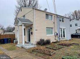 5617 7th Pl S in Arlington, VA - Building Photo