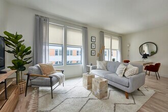 400 Claremont Ave in Jersey City, NJ - Building Photo - Building Photo