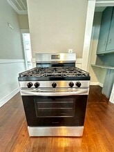 56 Clinton Ave in Holyoke, MA - Building Photo - Building Photo