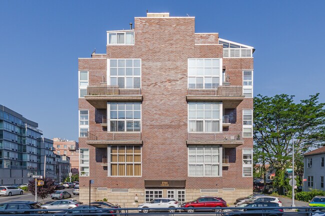 Bayloft Condominum in Brooklyn, NY - Foto de edificio - Building Photo