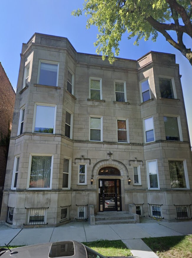 property at 725 E 50th St