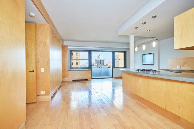property at 58 W 58th St