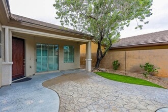 27 Gladewater Dr in Henderson, NV - Building Photo - Building Photo
