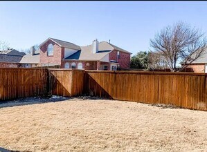 9229 Daystar Dr in Plano, TX - Building Photo - Building Photo