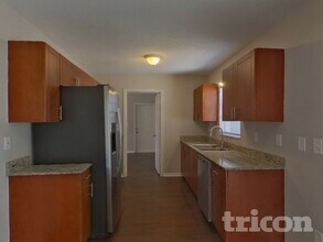 3310 51st St N in St. Petersburg, FL - Building Photo - Building Photo