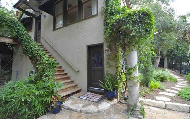 2826 San Gabriel St in Austin, TX - Building Photo - Building Photo