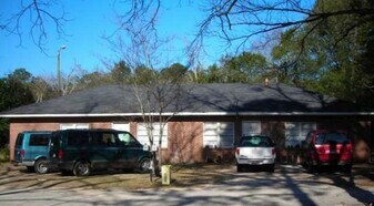 707 Moultrie Rd in Albany, GA - Building Photo