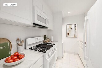 500 Park Ave in New York, NY - Building Photo - Building Photo