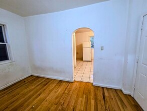 162 Tonnelle Ave in Jersey City, NJ - Building Photo - Building Photo