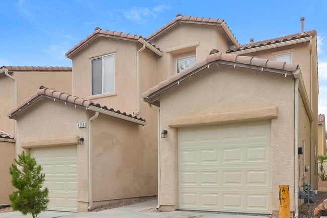 6556 La Placita Ave in Las Vegas, NV - Building Photo - Building Photo