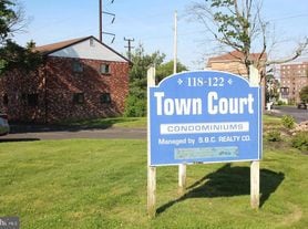 property at 122 E Moreland Ave