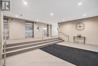 665 Bathgate Dr in Ottawa, ON - Building Photo - Building Photo
