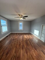 112 6th St SE in Sidney, MT - Building Photo