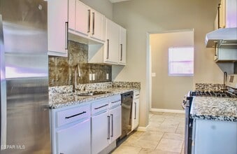 3508 Douglas Ave in El Paso, TX - Building Photo - Building Photo