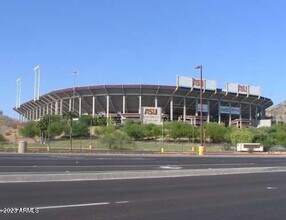 1125 E Broadway Rd-Unit -206 in Tempe, AZ - Foto de edificio - Building Photo