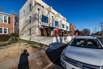 Munford on Grove in Richmond, VA - Building Photo - Building Photo