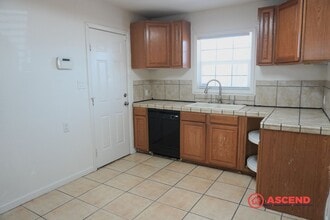 1111 Wilson Ave in Bakersfield, CA - Building Photo - Building Photo