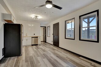 1603 N Cotner Blvd, Unit 2 in Lincoln, NE - Building Photo - Building Photo