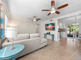 40 High Point Rd in Tavernier, FL - Building Photo