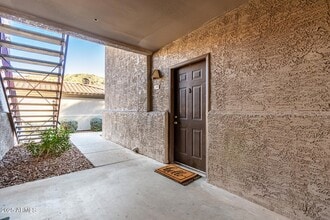 3236 E Chandler Blvd, Unit 1082 in Phoenix, AZ - Building Photo - Building Photo