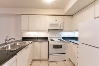 316-316 John St. in Markham, ON - Building Photo - Building Photo