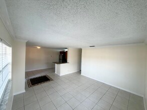 11474 NW 42nd St in Coral Springs, FL - Building Photo - Building Photo