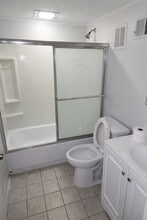 426-426 W Washington Ave in Lake Bluff, IL - Building Photo - Building Photo