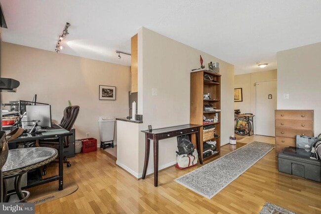 property at 1730 Arlington Blvd