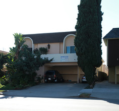 1419 S. Bundy Dr in Los Angeles, CA - Building Photo - Building Photo