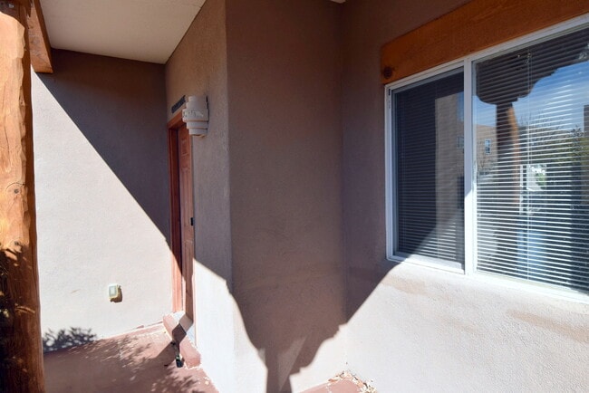 5501 Saturnia Rd NW in Albuquerque, NM - Building Photo - Building Photo