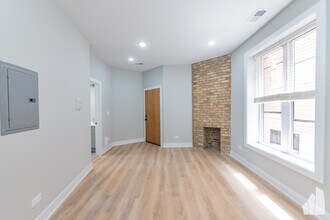 428 W Belden Ave in Chicago, IL - Foto de edificio - Building Photo