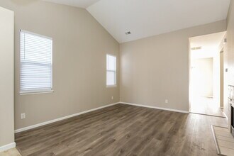 6802 W Remington Pl in Littleton, CO - Building Photo - Building Photo