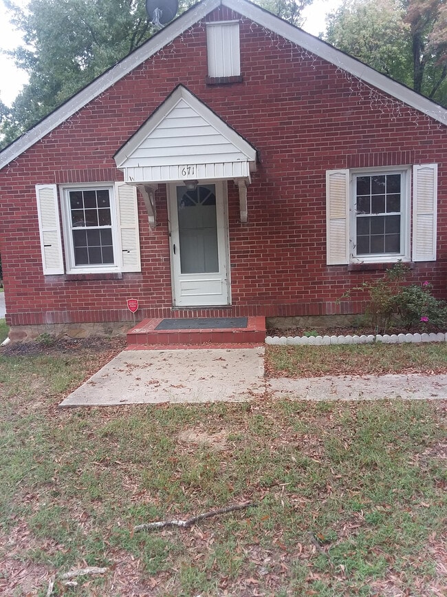 property at 671 Park Ave