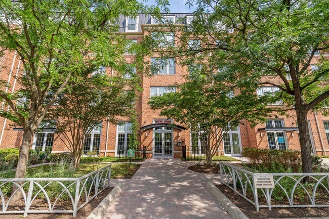 1391 Pennsylvania Ave. SE in Washington, DC - Building Photo - Building Photo