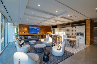 Grand Flats in St. Louis, MO - Building Photo - Interior Photo