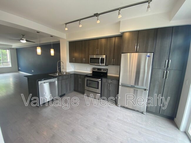 property at 625-625 Boynton Pl