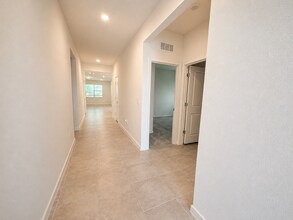 3973 Big Sky Dr in Spring Hill, FL - Building Photo - Building Photo