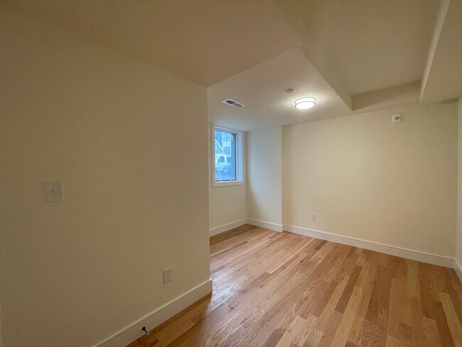 65 Cameron St in Brookline, MA - Building Photo - Building Photo