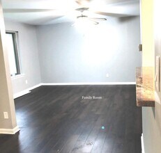 123 Echelon Rd, Unit 3 in Voorhees Township, NJ - Foto de edificio - Building Photo